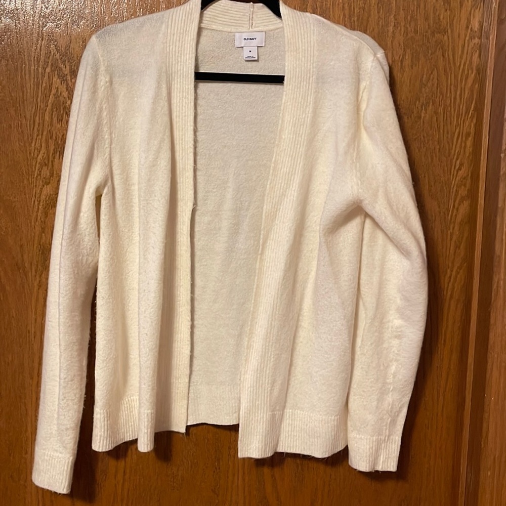 Women’s, size Medium, cream Old Navy sweater